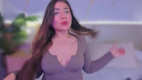 Snapshot of chloeemonroee_ chatting on October 2025 12:50:01 PM Chloee online show from October 2025 12:50:01 PM