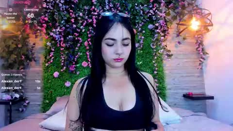 Chloe online show from December 2025 07:04:02 AM