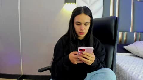  Chloe Harper  online show from June 2026 01:50:02 PM