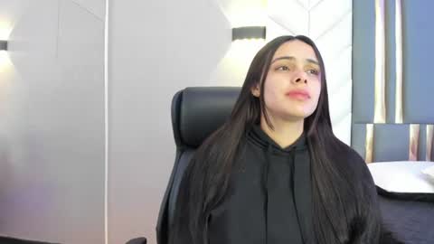 Snapshot of chloeharper_ chatting on June 2026 11:46:02 AM Chloe Harper online show from June 2026 11:46:02 AM