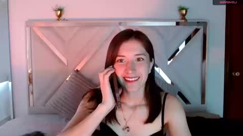 Chloe online show from September 2025 02:17:02 PM