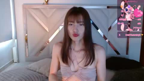 Chloe online show from November 2025 05:34:01 PM