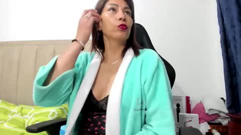 Snapshot of chloemiller__ chatting on November 2025 10:56:02 PM chloemiller online show from November 2025 10:56:02 PM