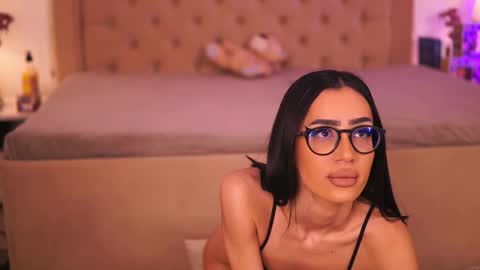 Chlo online show from March 2026 05:02:01 AM