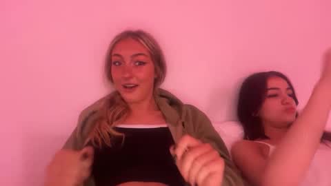 Snapshot of chloeros3e chatting on September 2025 05:27:02 PM chloeros3e online show from September 2025 05:27:02 PM