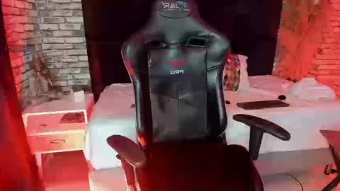 .. Chloe .. online show from March 2026 11:19:02 PM