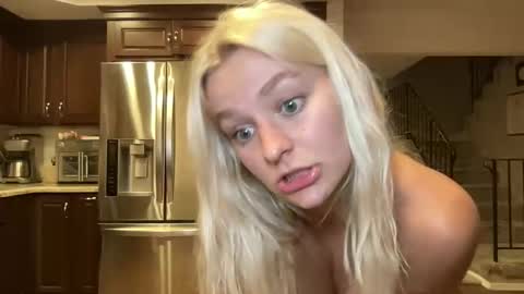 Chloe Babe online show from May 2026 10:36:01 AM
