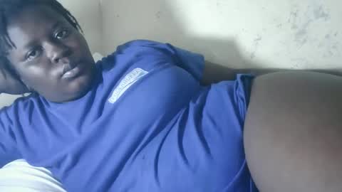 Snapshot of choclate_goddess chatting on October 2025 03:28:02 AM Paula online show from October 2025 03:28:02 AM