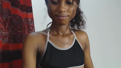 Snapshot of choco_petitqueen chatting on December 2024 11:44:01 AM choco_petitqueen online show from December 2024 11:44:01 AM