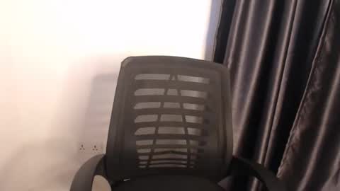 zi online show from October 2025 05:39:02 AM