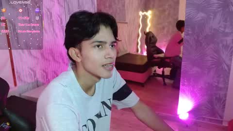 Snapshot of chos_tay chatting on June 2026 11:48:01 AM chos_tay online show from June 2026 11:48:01 AM