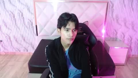 Snapshot of chos_tay chatting on June 2026 11:18:02 AM chos_tay online show from June 2026 11:18:02 AM