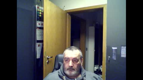 Snapshot of chris250268 chatting on January 2025 07:07:01 AM Chris online show from January 2025 07:07:01 AM