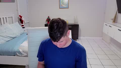 Chris Evens online show from December 2025 01:33:02 AM