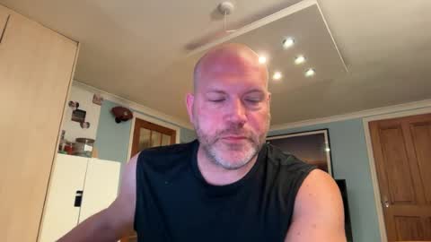 chris_buter online show from June 2026 09:43:02 PM