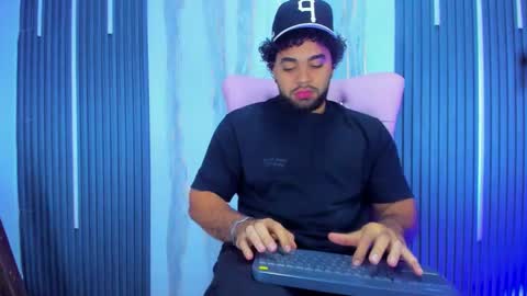 Snapshot of chris_evans00 chatting on February 2026 12:26:01 PM chris_evans00 online show from February 2026 12:26:01 PM