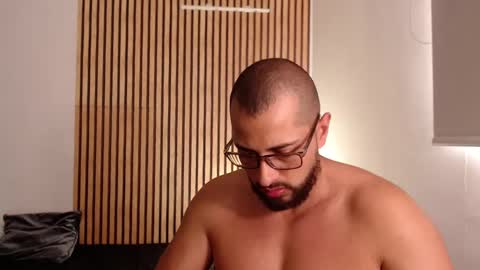 cris         Twitter magnum101010 insta magnumc20 online show from November 2025 07:04:01 PM