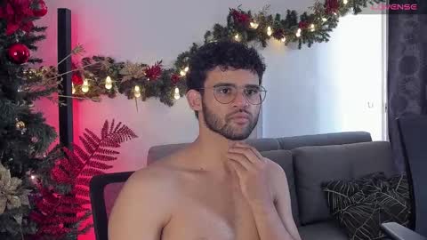 Snapshot of chrisandrew_ chatting on December 2024 06:17:02 PM Im Chirs IM MODEL INDEPENDT online show from December 2024 06:17:02 PM