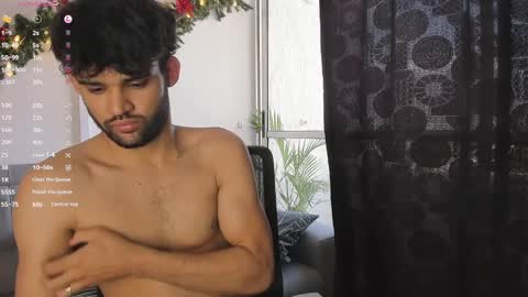 Snapshot of chrisandrew_ chatting on December 2024 06:25:01 PM Im Chirs IM MODEL INDEPENDT online show from December 2024 06:25:01 PM