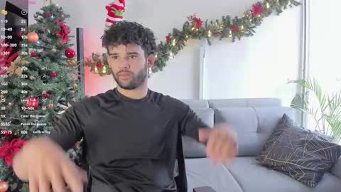 Snapshot of chrisandrew_ chatting on December 2024 04:38:01 PM Im Chirs IM MODEL INDEPENDT online show from December 2024 04:38:01 PM