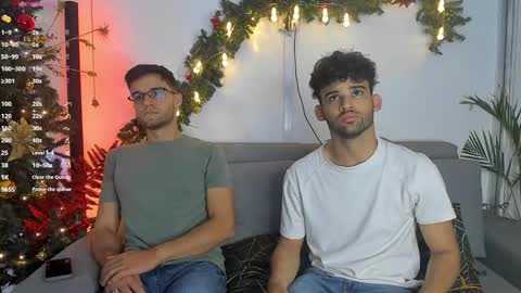 Snapshot of chrisandrew_ chatting on December 2024 03:01:02 AM Im Chirs IM MODEL INDEPENDT online show from December 2024 03:01:02 AM