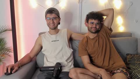 Snapshot of chrisandrew_ chatting on January 2025 03:22:01 AM Im Chirs IM MODEL INDEPENDT online show from January 2025 03:22:01 AM