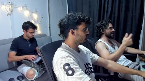 Snapshot of chrisandrew_ chatting on January 2025 02:51:01 AM Im Chirs IM MODEL INDEPENDT online show from January 2025 02:51:01 AM