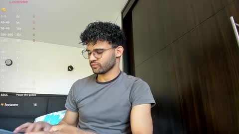 Snapshot of chrisandrew_ chatting on January 2025 07:15:01 PM Im Chirs IM MODEL INDEPENDT online show from January 2025 07:15:01 PM