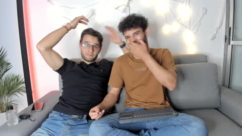 Snapshot of chrisandrew_ chatting on February 2025 02:11:02 AM Im Chirs IM MODEL INDEPENDT online show from February 2025 02:11:02 AM