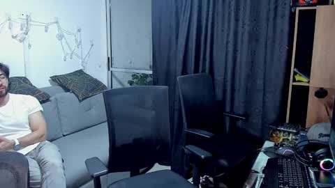 Snapshot of chrisandrew_ chatting on February 2025 12:49:01 AM Im Chirs IM MODEL INDEPENDT online show from February 2025 12:49:01 AM