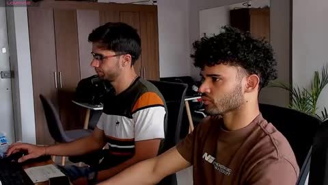 Snapshot of chrisandrew_ chatting on February 2025 04:47:01 PM Im Chirs IM MODEL INDEPENDT online show from February 2025 04:47:01 PM