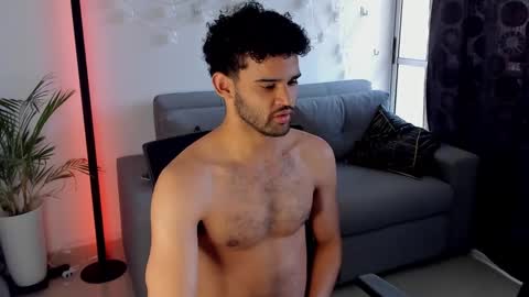 Snapshot of chrisandrew_ chatting on March 2025 04:57:01 PM Im Chirs IM MODEL INDEPENDT online show from March 2025 04:57:01 PM