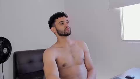 Snapshot of chrisandrew_ chatting on September 2025 03:23:02 PM Im Chirs IM MODEL INDEPENDT online show from September 2025 03:23:02 PM