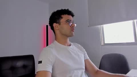 Snapshot of chrisandrew_ chatting on September 2025 06:24:02 PM Im Chirs IM MODEL INDEPENDT online show from September 2025 06:24:02 PM