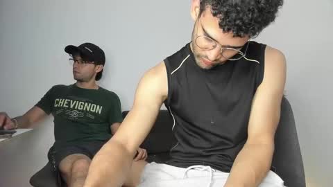 Snapshot of chrisandrew_ chatting on November 2025 03:39:01 AM Im Chirs IM MODEL INDEPENDT online show from November 2025 03:39:01 AM