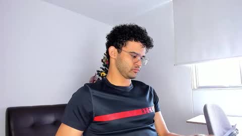 Snapshot of chrisandrew_ chatting on November 2025 03:25:02 PM Im Chirs IM MODEL INDEPENDT online show from November 2025 03:25:02 PM