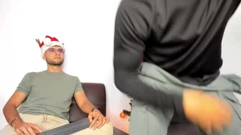 Snapshot of chrisandrew_ chatting on November 2025 12:36:01 AM Im Chirs IM MODEL INDEPENDT online show from November 2025 12:36:01 AM