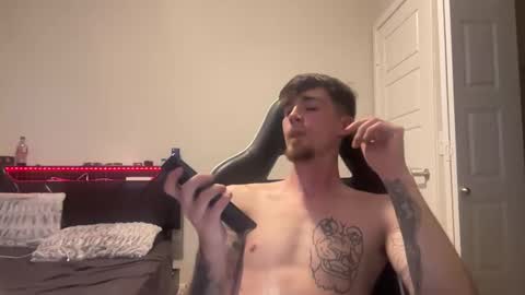 Snapshot of chrisoncam01 chatting on January 2026 03:43:01 AM chrisoncam01 online show from January 2026 03:43:01 AM