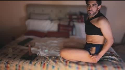 Snapshot of chrispgz chatting on November 2025 10:28:01 AM Horny Latino in Chile online show from November 2025 10:28:01 AM