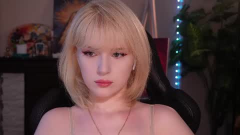 chriss_foxx online show from June 2026 03:32:02 PM