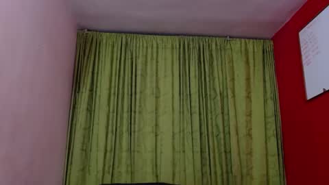 chriss_james online show from December 2024 04:00:01 AM