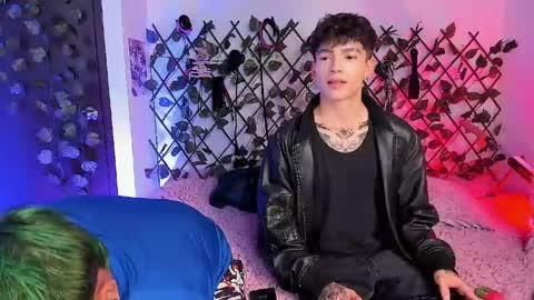 Snapshot of chriss_wg_ chatting on April 2026 10:34:01 PM Christian Wang online show from April 2026 10:34:01 PM