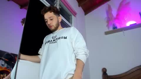 Hi dont forguet to follow me    online show from October 2025 08:16:02 AM