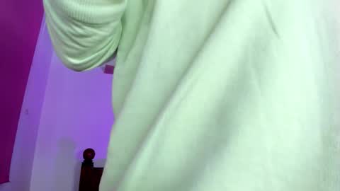 Hi dont forguet to follow me    online show from November 2025 08:30:01 PM