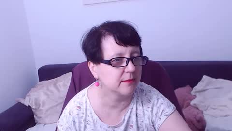 Christa online show from October 2025 02:45:02 AM