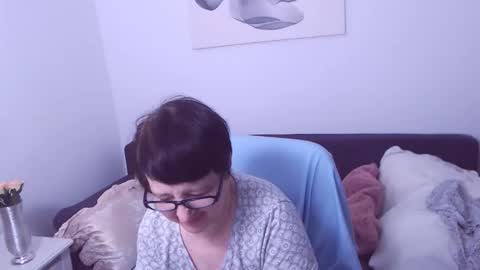 Christa online show from April 2026 07:29:02 PM