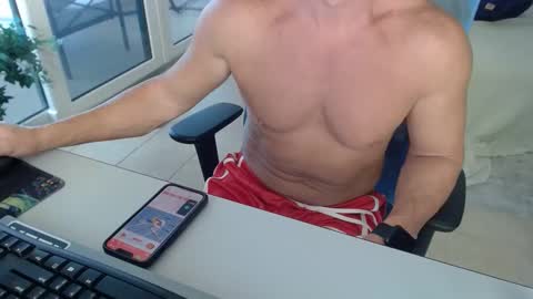 Snapshot of christiano1977 chatting on October 2025 02:35:02 PM Michael USA online show from October 2025 02:35:02 PM