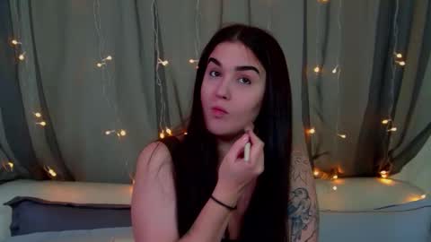 Snapshot of christinamilton chatting on November 2025 06:48:02 PM Christina online show from November 2025 06:48:02 PM