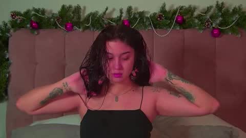 Snapshot of christinamilton chatting on December 2025 07:00:01 PM Christina online show from December 2025 07:00:01 PM