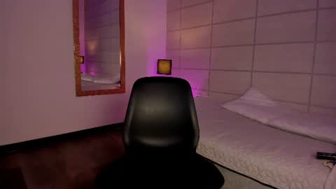 Snapshot of christine_harper chatting on June 2026 06:55:02 AM Christine online show from June 2026 06:55:02 AM